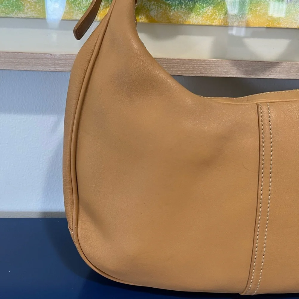 Coach Camel Legacy Zoe Tote Shoulder Hobo Bag Leather Purse 9342 Nickel Vintage - Picture 2 of 10